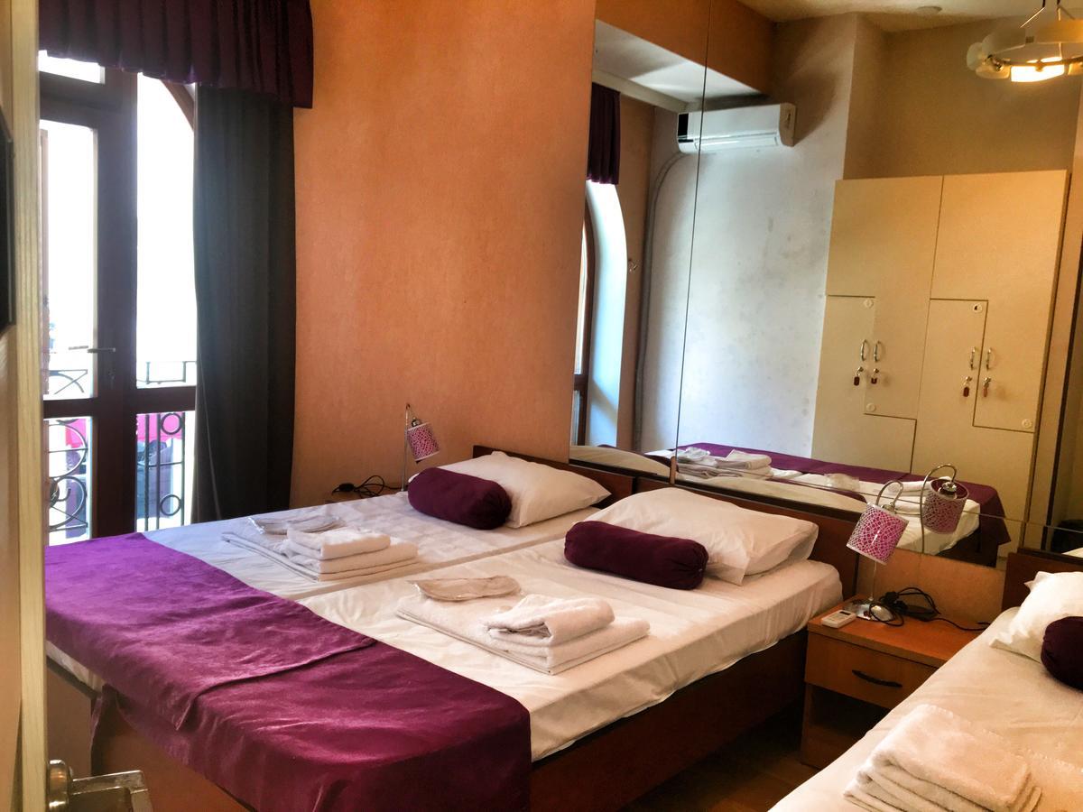 Hostel Inn Hotel&Hostel Баку Экстерьер фото