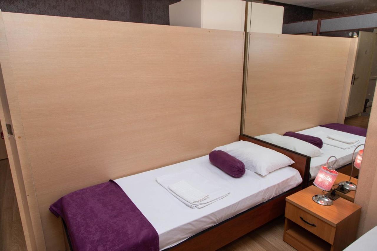 Hostel Inn Hotel&Hostel Баку Экстерьер фото